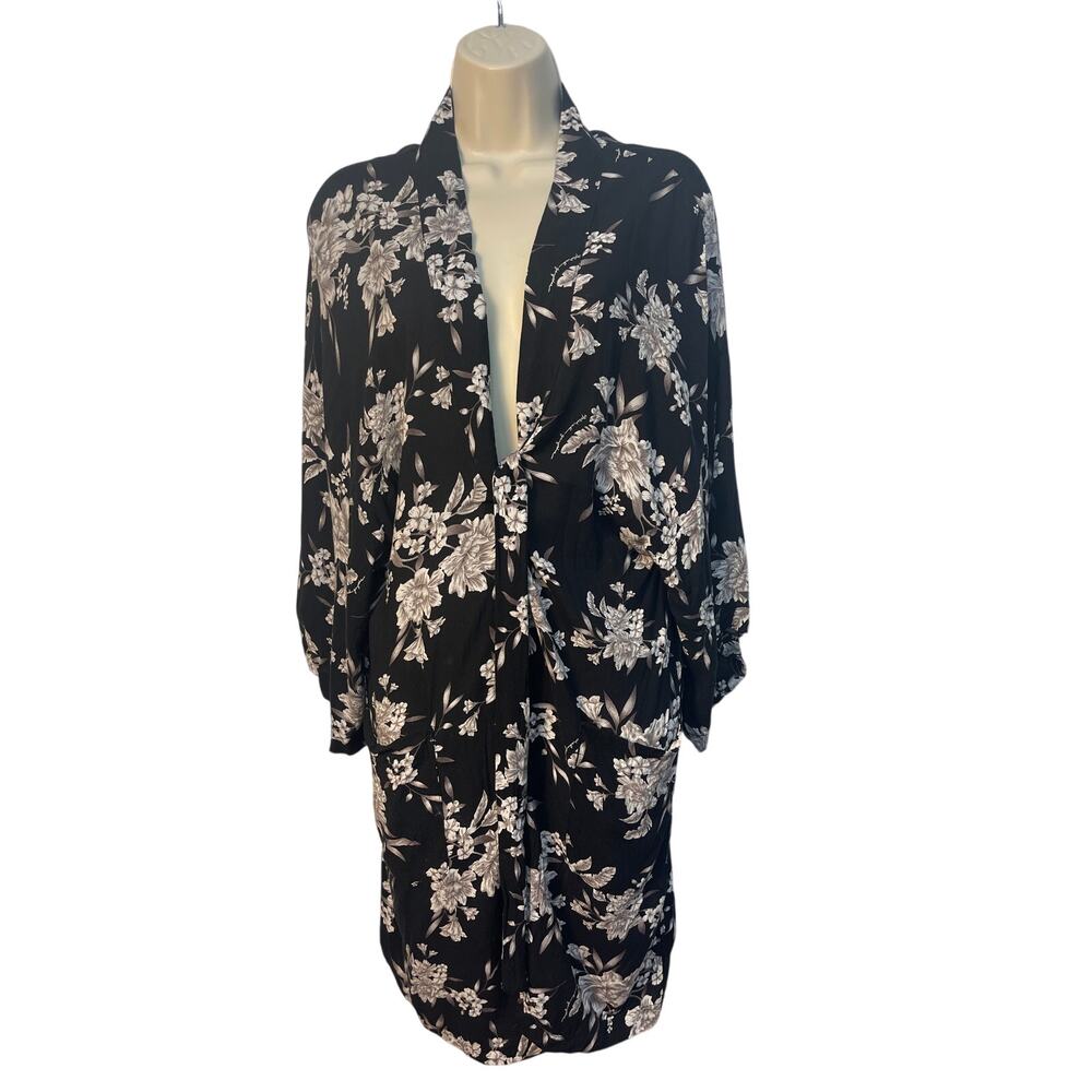 Spiritual Gangster Black White Floral Print Open Kimono Style Robe One Size
